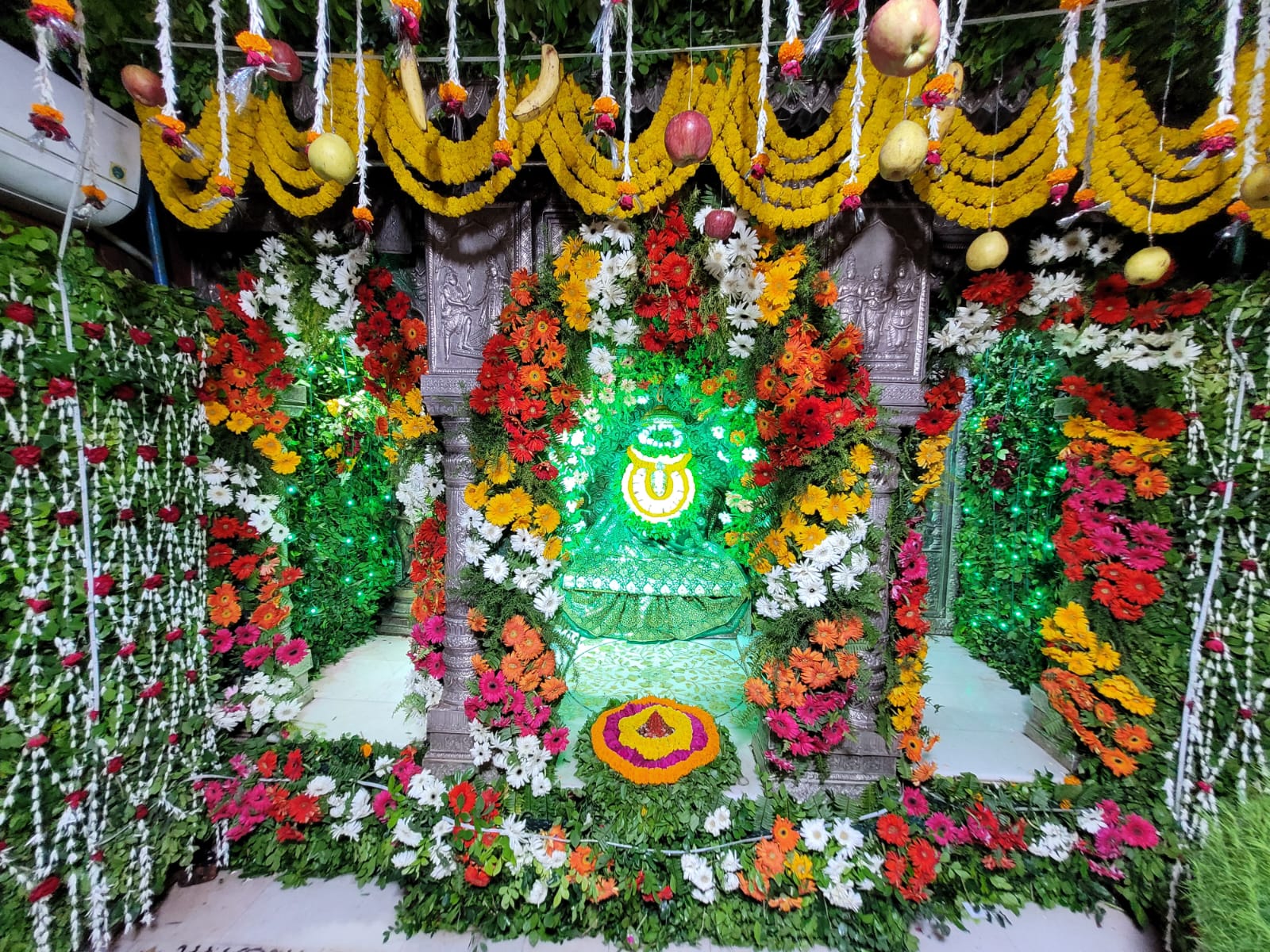 प्रत्येक वर्ष की भांति इस वर्ष भी रक्षाबंधन के पर्व पर माँ अन्नपूर्णा मंदिर में भव्य हरियाली श्रृंगार किया जाएगा।